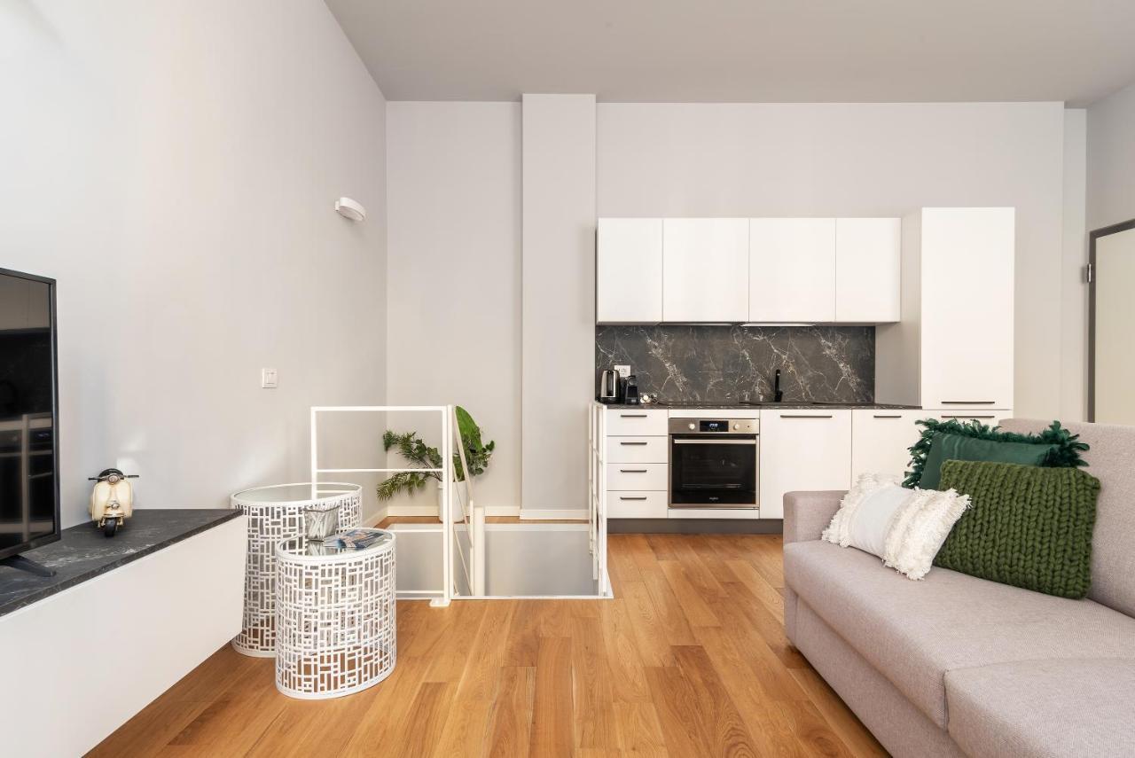 Easyhomes - Botta Милан Экстерьер фото